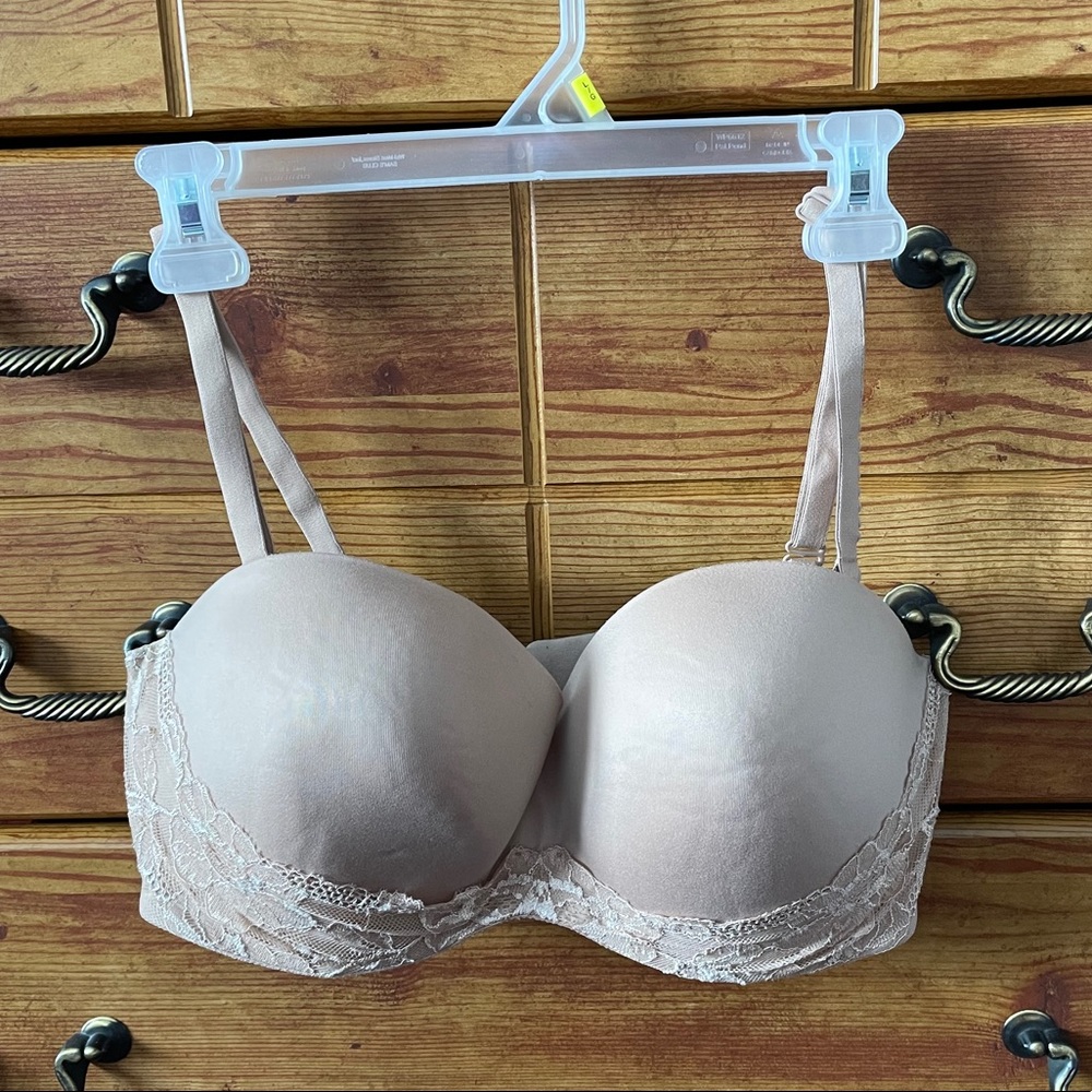 38DD Victoria’s Secret Strapless Nude Bra